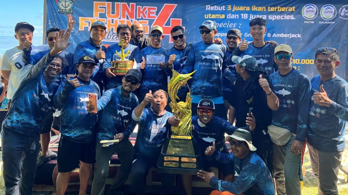 Tim dari KM Pesona Borneo yang menjadi juara umum Fun Fishing 2026.