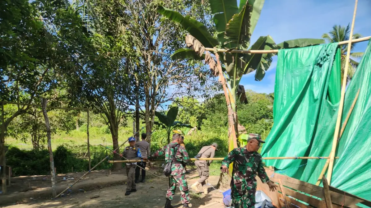 Tim gabungan membongkar warung dan arena perjudian di RT 01 Desa Giripurwa, Kecamatan Penajam, yang kembali meresahkan warga.