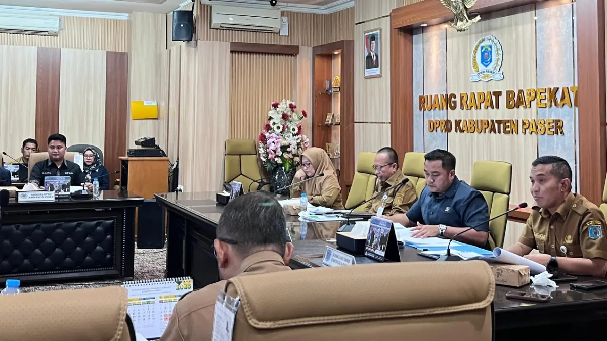 DIMATANGKAN: Raperda tentang pembangunan kepemudaan tengah digodok DPRD Paser, Selasa (19/5/2026). (NAJIB/KP)