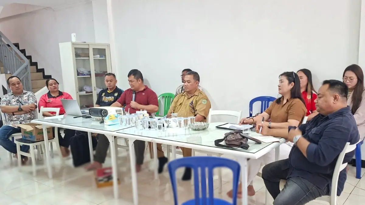 PERDANA: Suasana rapat kerja perdana KONI Kutai Barat di bawah komando ketua yang baru, Alsiyus. . (IST)