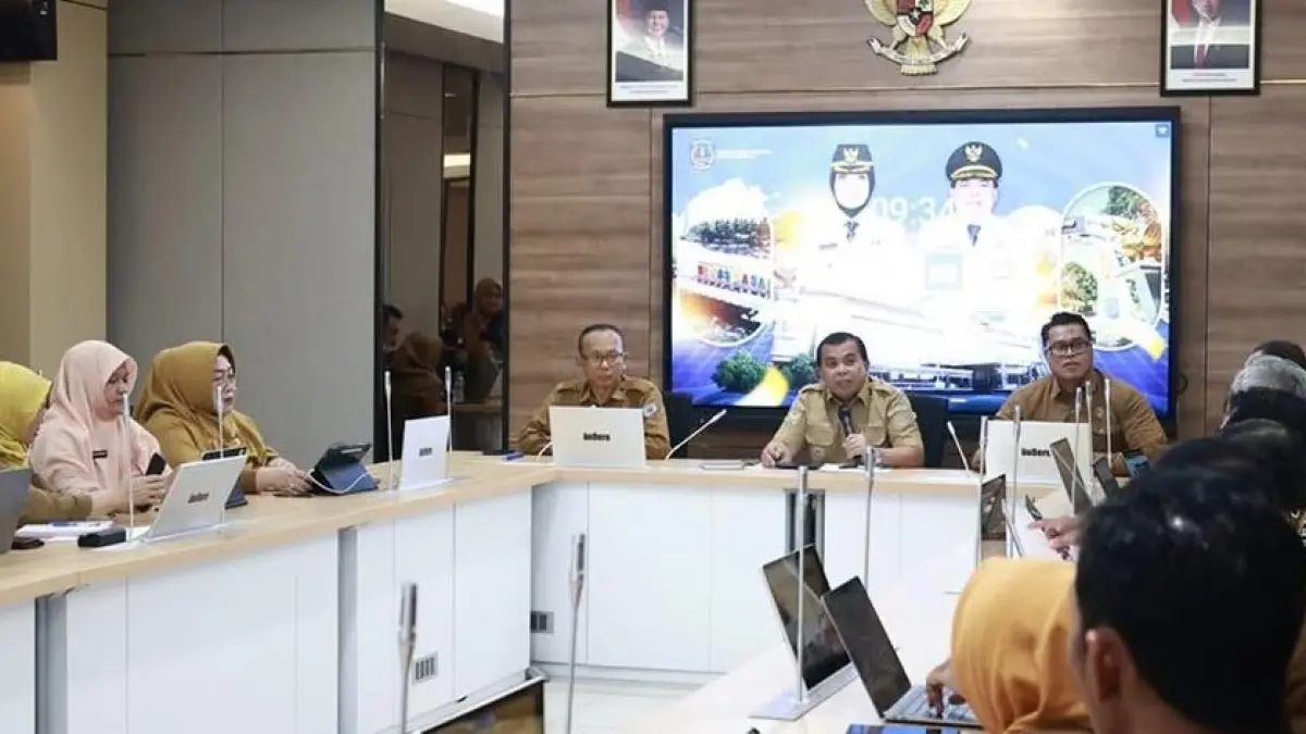 PERMASALAHAN SERIUS: Wakil Wali Kota Bontang, Agus Haris memimpin rapat penekanan angka stunting melalui rencana yang akan dimulai dalam waktu dekat. (ADIEL KUNDHARA/KP)