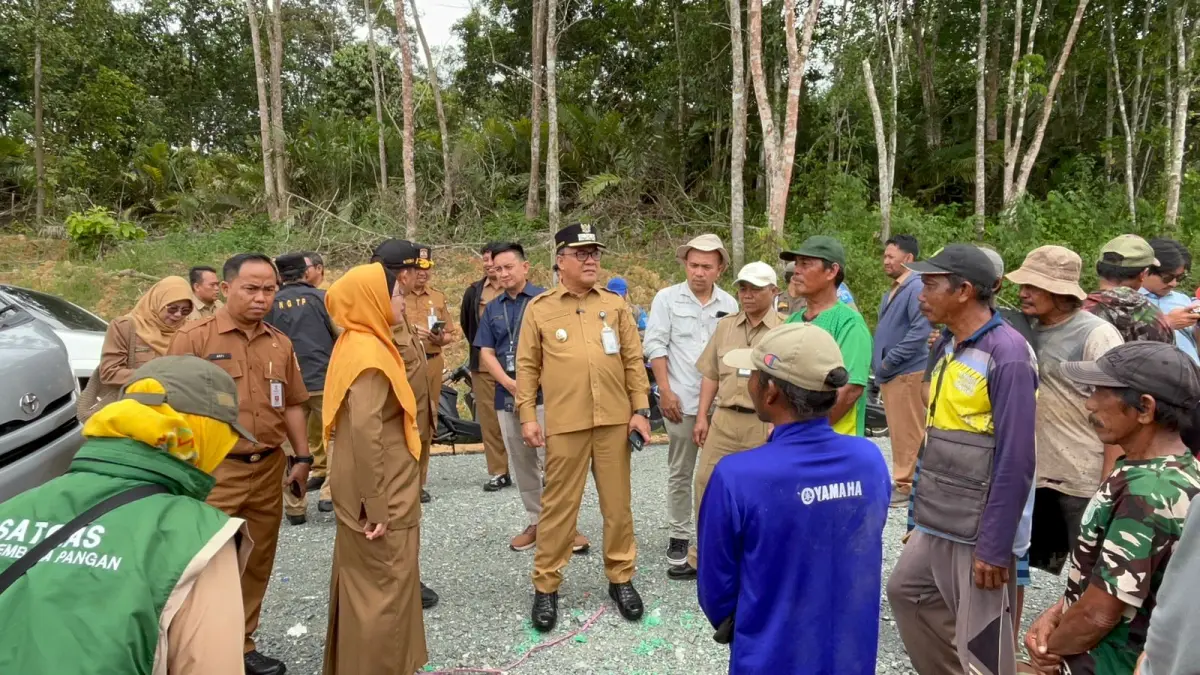 SENTRA PANGAN: Jajaran OPD Pemkot Balikpapan ketika meninjau kawasan pertanian di Gunung Binjai, Balikpapan Timur.