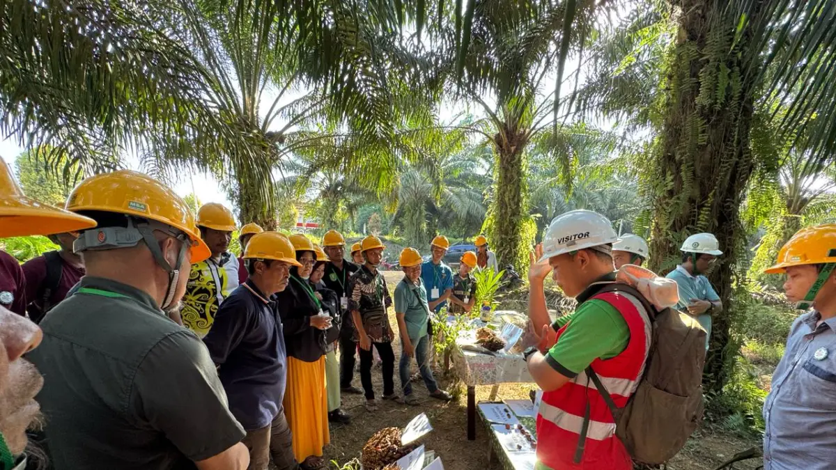 TAMBAH WAWASAN: Pelatihan PERKASA yang digelar PT Kutim Agro Mandiri (KAM) kepada petani di desa sekitar perusahaan.
