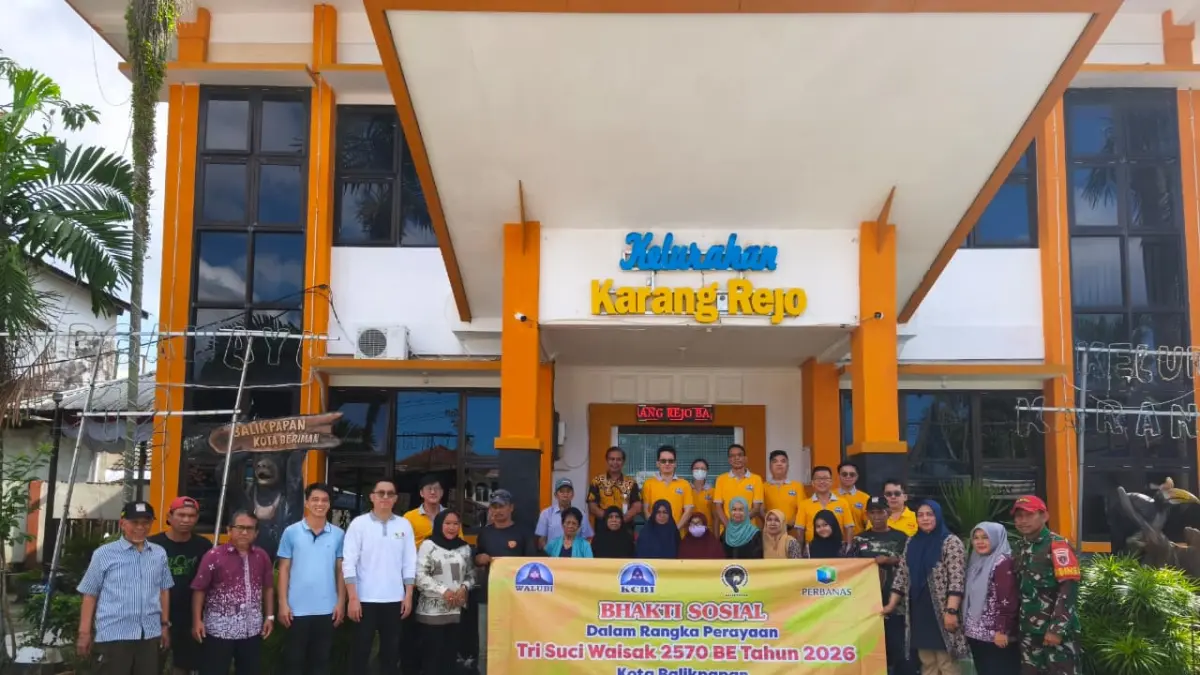 Kegiatan Baksos dari Walubi Balikpapan membagikan paket bantuan untuk warga kurang mampu di Karang Rejo.&nbsp;

&nbsp;