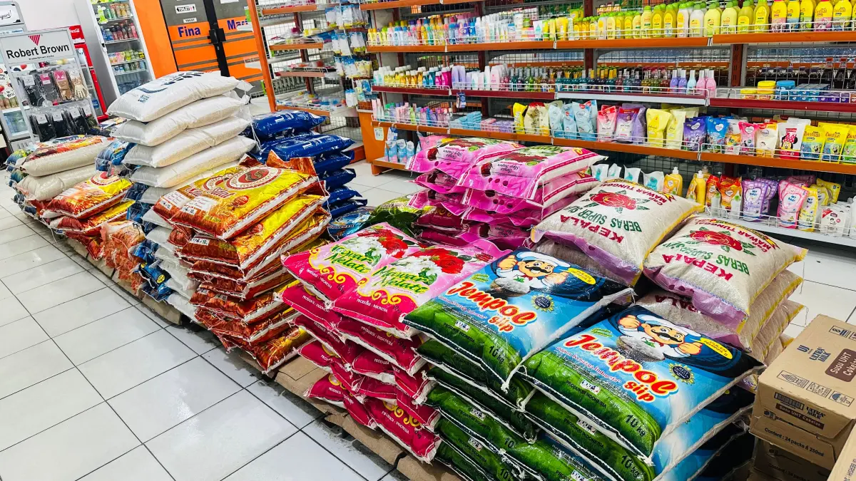Barang yang datang langsung dibanderol dengan harga baru yang lebih tinggi. (IST)

&nbsp;