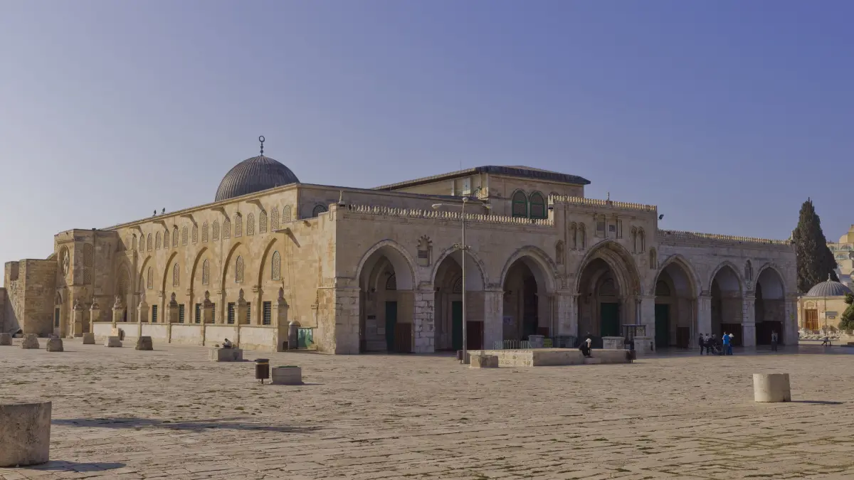 DISERBU: Kompleks Suci Masjid Al-Aqsa, Yerusalem Timur, kini dikabarkan diserbu sejumlah ekstremis Israel.(dok)