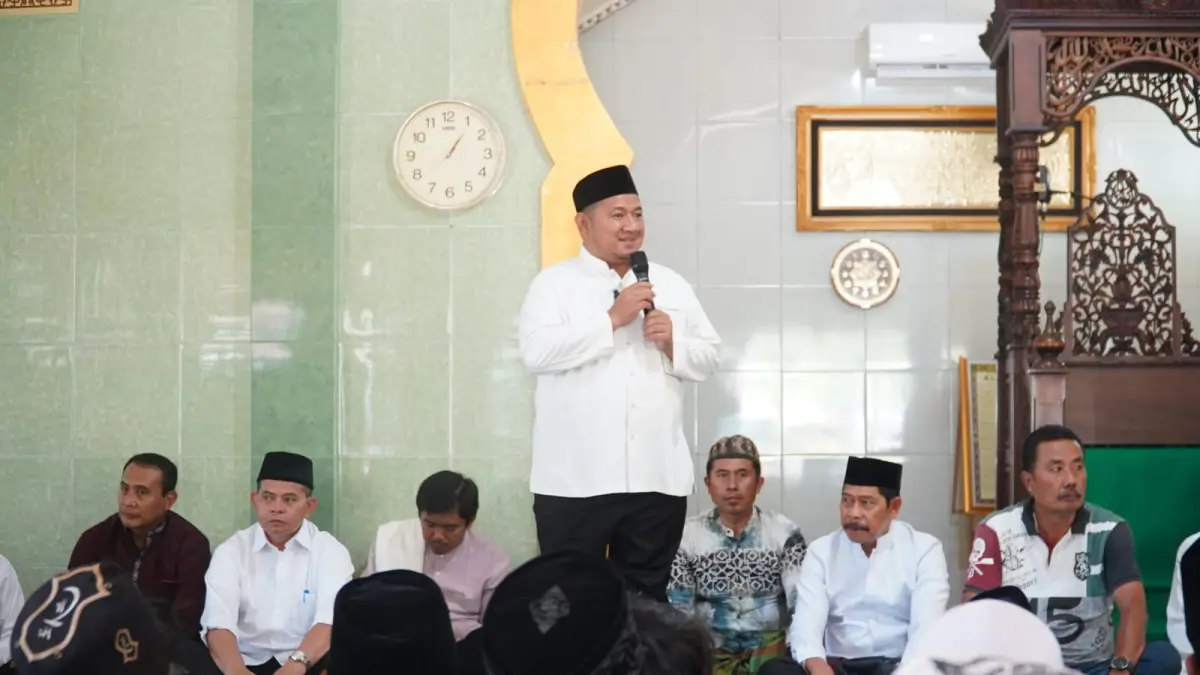 SERAP ASPIRASI: Mudyat Noor menjawab aspirasi warga kelurahan Waru aspirasi masyarakat di Masjid Darul Aman, Kecamatan Waru, Jumat (22/5/2026).