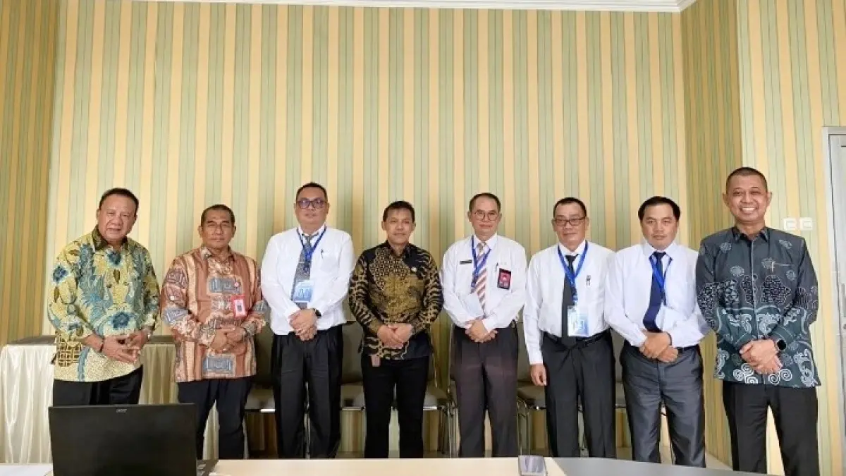 TAHAPAN: Sebanyak empat pejabat pimpinan tinggi pratama aktif di lingkungan Pemkab Kutai Barat mengikuti tahapan presentasi makalah dan wawancara mendalam terhadap para kandidat.