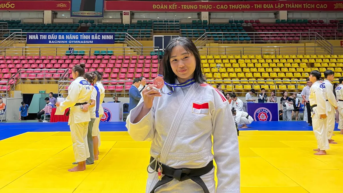 Pejudo Kaltim, Adelia Aisah, saat berlaga di ajang judo internasional di Vietnam dan berhasil meraih medali perunggu pada kategori Junior dan Senior.