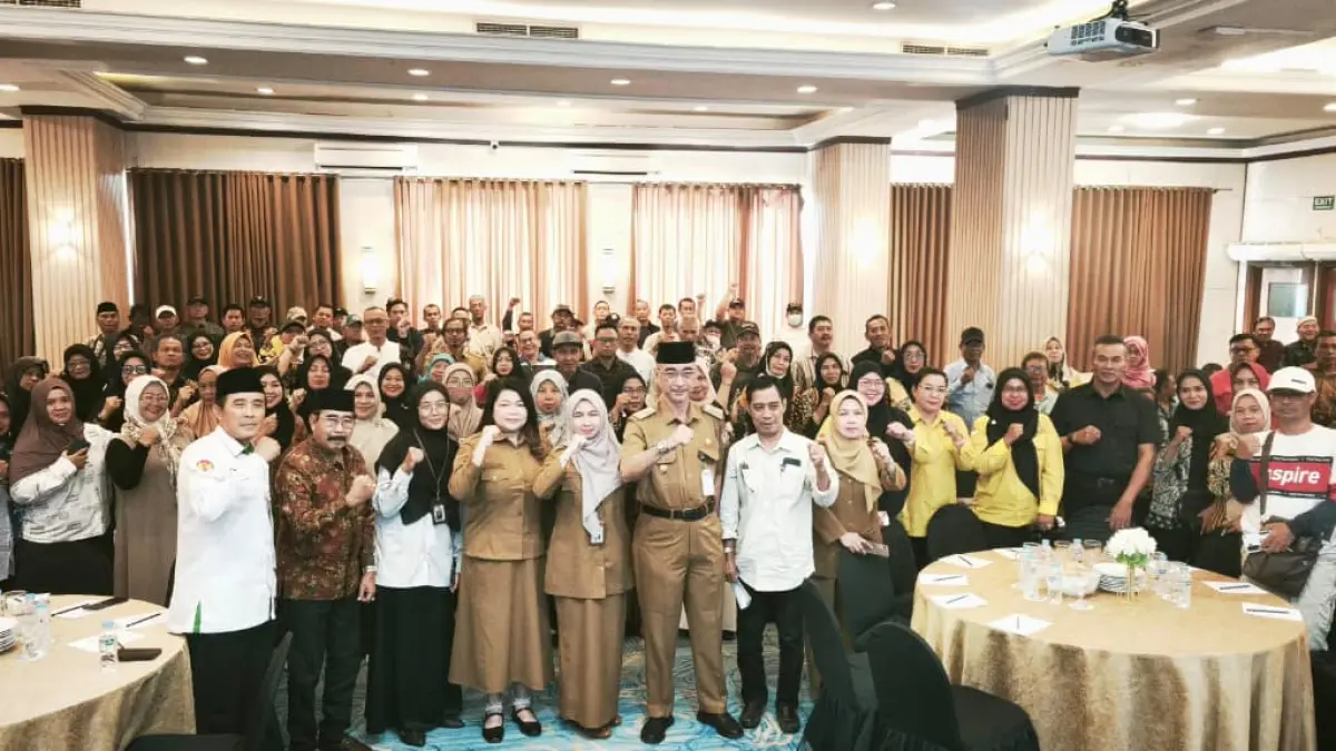 Ratusan Ketua RT se-Kecamatan Balikpapan Tengah hadir dalam kegiatan bimtek dan berinteraktif kepada narasumber. (LUPUS/KP)

&nbsp;