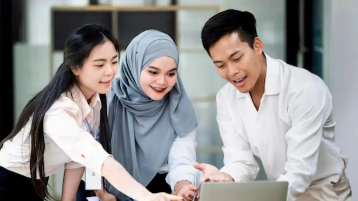 LULUSAN: Pekerja lulusan SMA mendominasi pasar tenaga kerja dengan porsi 27,58 persen.