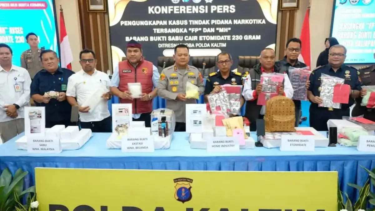 NARKOBA: Kapolda Kaltim Irjen Pol Endar Priantoro bersama pejabat terkait memaparkan penyelundupan narkoba jaringan Internasional.