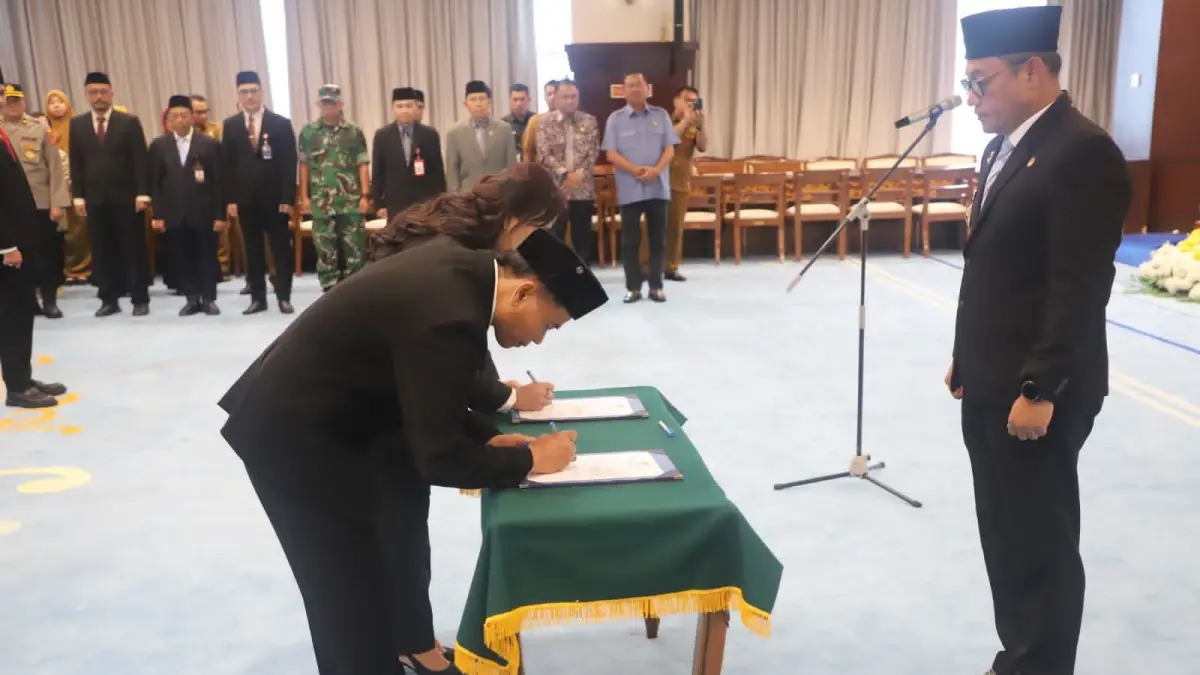 Tujuh komisioner Komisi Penyiaran Indonesia Daerah (KPID) Kaltim periode 2026-2029 resmi dilantik di kompleks Kegubernuran Kaltim, Selasa (26/5/2026). (PEMPROV KALTIM)