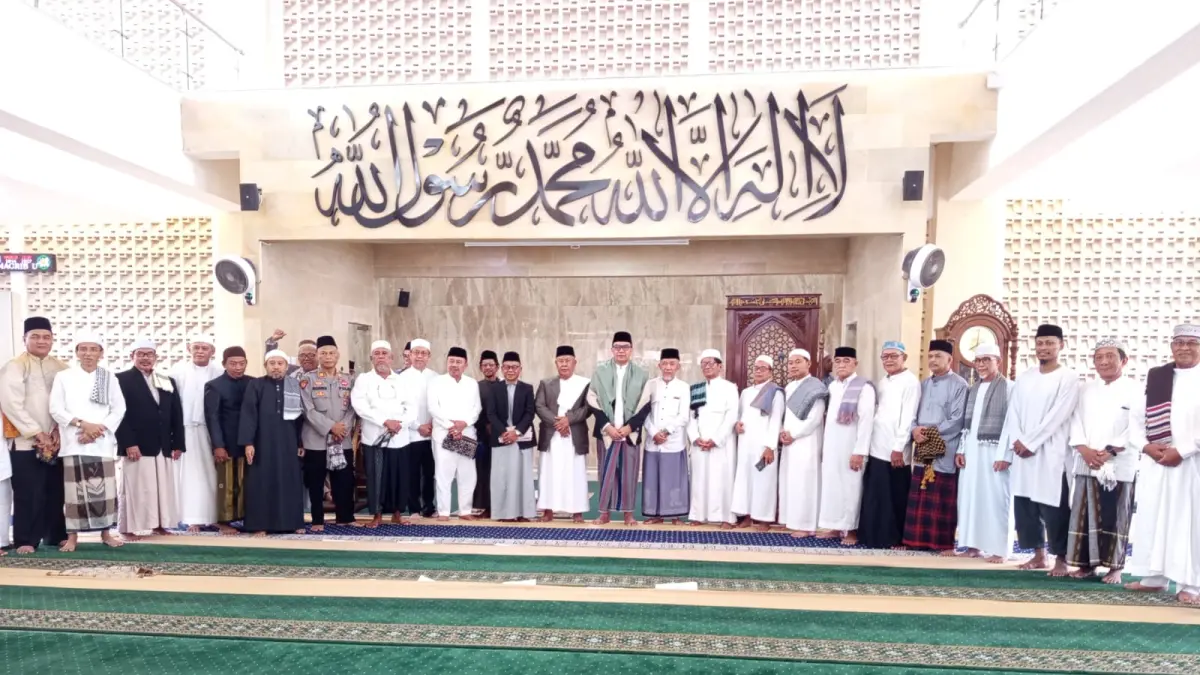 Wali Kota Samarinda Andi Harun melaksanakan Salat Iduladha 1447 Hijriah bersama masyarakat di Masjid Istiqlal Loa Bakung, Kecamatan Sungai Kunjang, Samarinda, Rabu (27/5/2026). (IST)