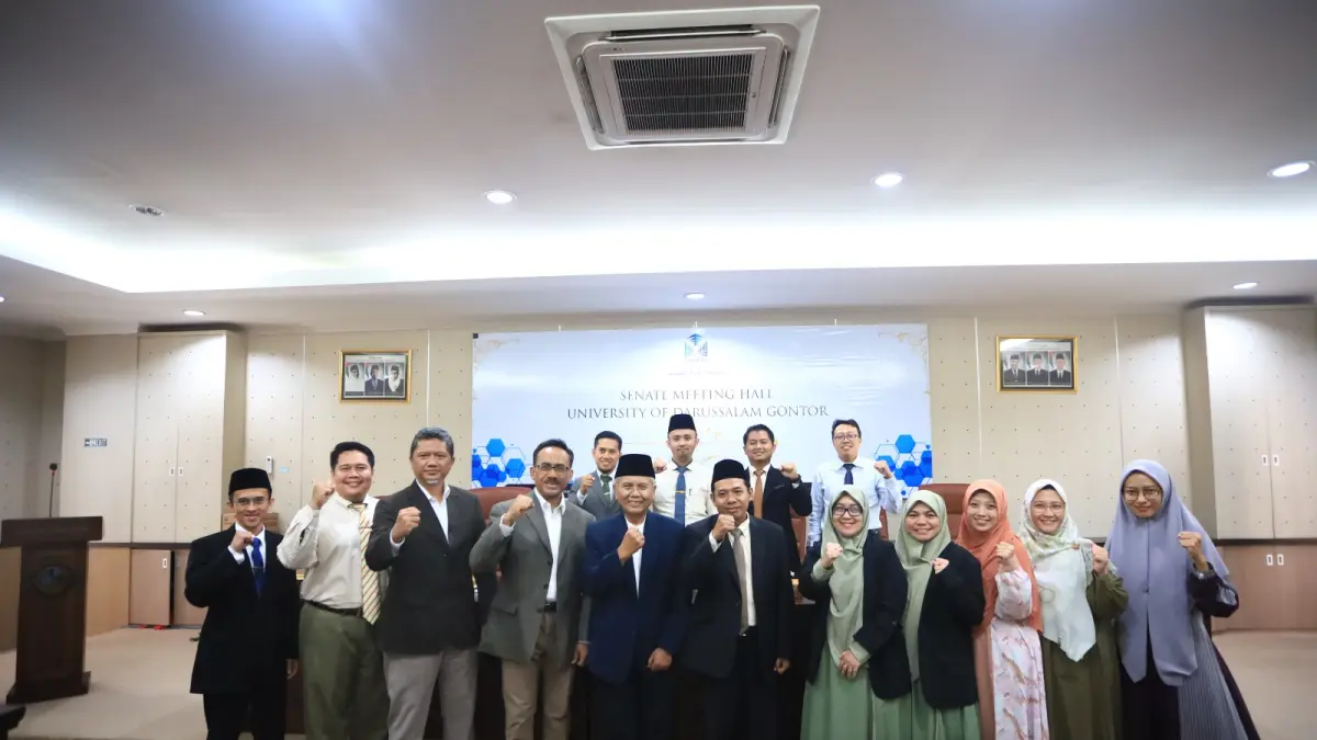 TAMBAH WAWASAN: Benchmarking ke UNIDA Gontor dan Pondok Modern Darussalam Gontor memberikan pengalaman berharga bagi pengelola SIT Istiqamah YPAITB dalam memahami bagaimana institusi pendidikan Islam dibangun di atas pondasi keikhlasan, kemandirian, dan pengabdian.