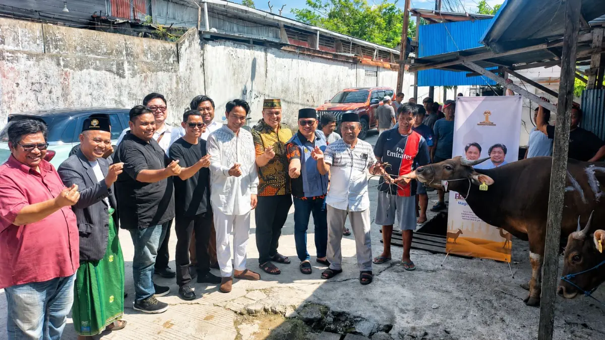 KURBAN : BPC Hipmi Balikpapan serahkan hewan kurban berupa sapi di masjid Al-Ilham, RT 39 Damai Bahagia, Balikpapan Selatan. (Foto: Okta/KP)