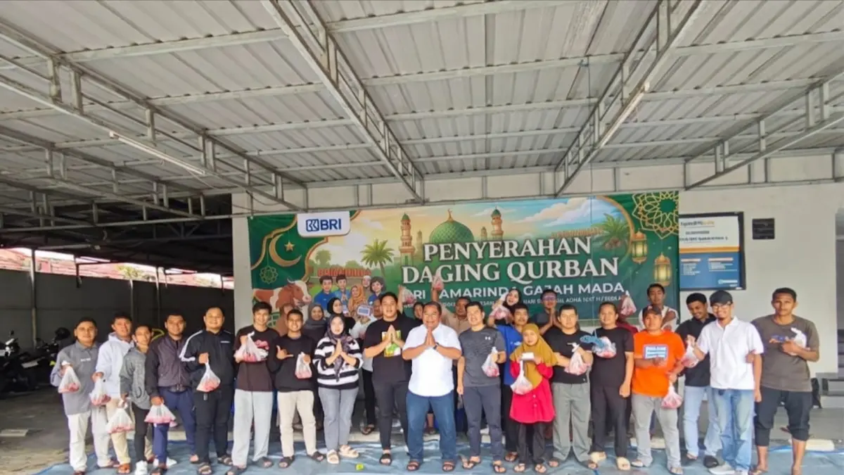 KURBAN: Penyembelihan dan penyaluran hewan kurban 2 ekor sapi oleh BRI Cabang Samarinda Gajah Mada untuk masyarakat sekitar dalam rangka Idul Adha.