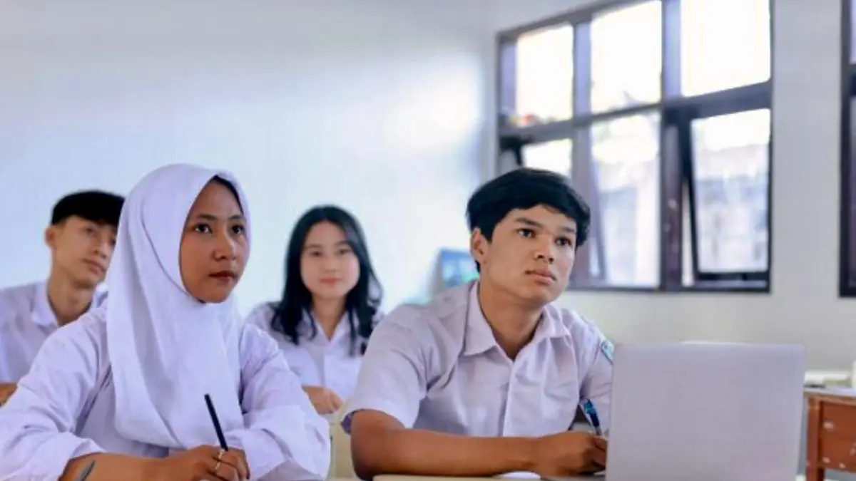 TAMATAN: Berdasarkan pendidikan yang tamatkan, lulusan SMK masuk kategori pengangguran tertinggi di Kaltim.

&nbsp;

&nbsp;