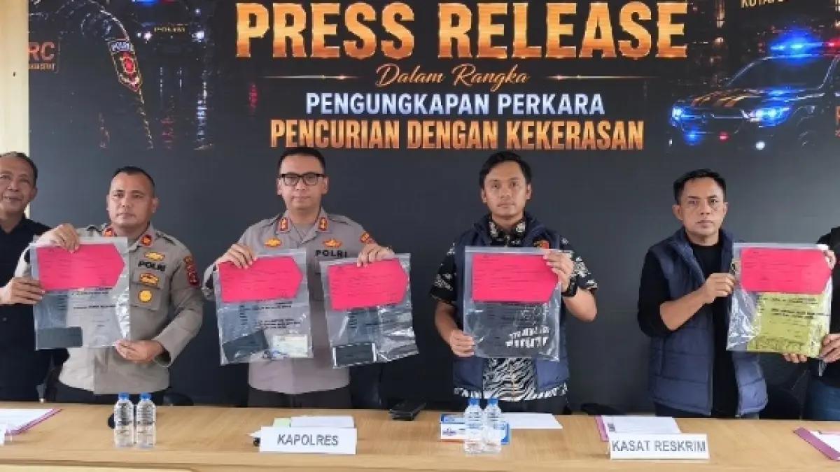 Konferensi pers pengungkapan kasus pembegalan di Kecamatan Sekolaq Darat.