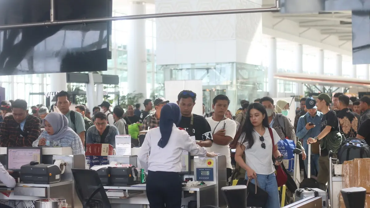 MELONJAK: Momentum libur panjang dan kebijakan work from anywhere (WFA) yang diterapkan pemerintah menjelang Lebaran mendorong pergerakan penumpang.