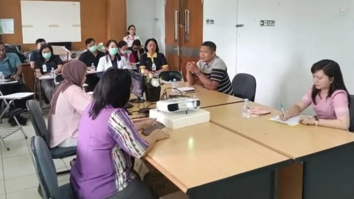 PELAYANAN: Rapat koordinasi bersama bidang penunjang RSUD Harapan Insan Sendawar. IST/KP