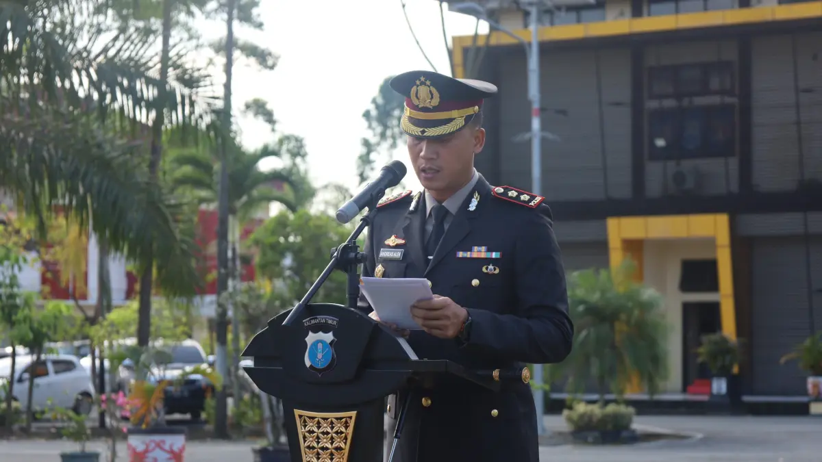 HARI LAHIR PANCASILA: Kapolres PPU, AKBP Andreas Alek Danantara saat memberi sambutan pada apel bendera Hari Lahir Pancasila, 1 Juni 2026.(humas polres ppu)