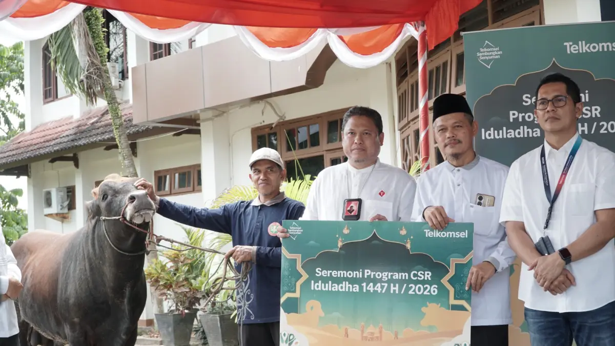 SABAN TAHUN: Melalui program Corporate Social Responsibility (CSR) Sambungkan Senyuman, Telkomsel menyalurkan bantuan hewan kurban ke berbagai wilayah Indonesia.