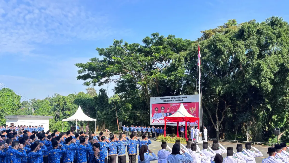 TEKANKAN PERSATUAN: ASN Pemkot Samarinda mengikuti upacara peringatan Hari Lahir Pancasila di Balai Kota Samarinda, Senin (1/6).