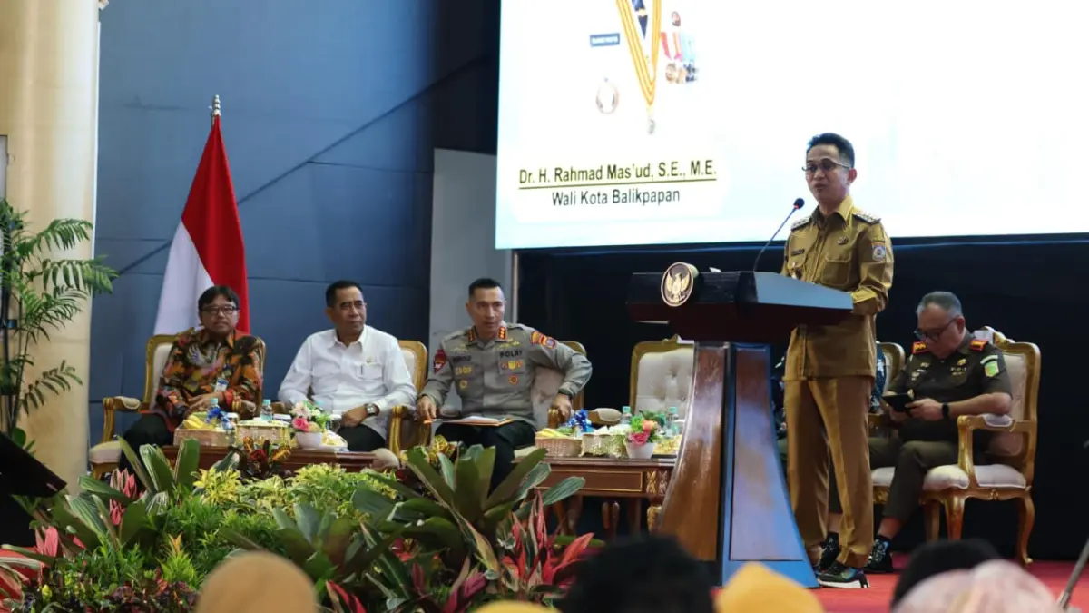 KICK OFF: Wali Kota Balikpapan Rahmad Mas’ud memberikan sambutan saat membuka Kick Off dan Sosialisasi Perluasan Piloting Perlinsos Digital Balikpapan 2026 di BSCC Dome, Selasa (2/6/2026). (ANGGI PRADITHA/KP)

&nbsp;