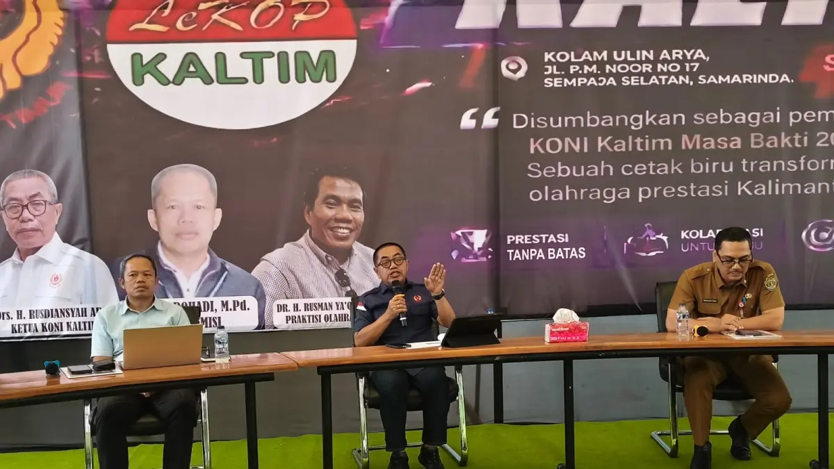 Rusdiansyah Aras memaparkan materi sekaligus capaian dan tantangan selama menjabat Ketua Umum KONI Kaltim. 