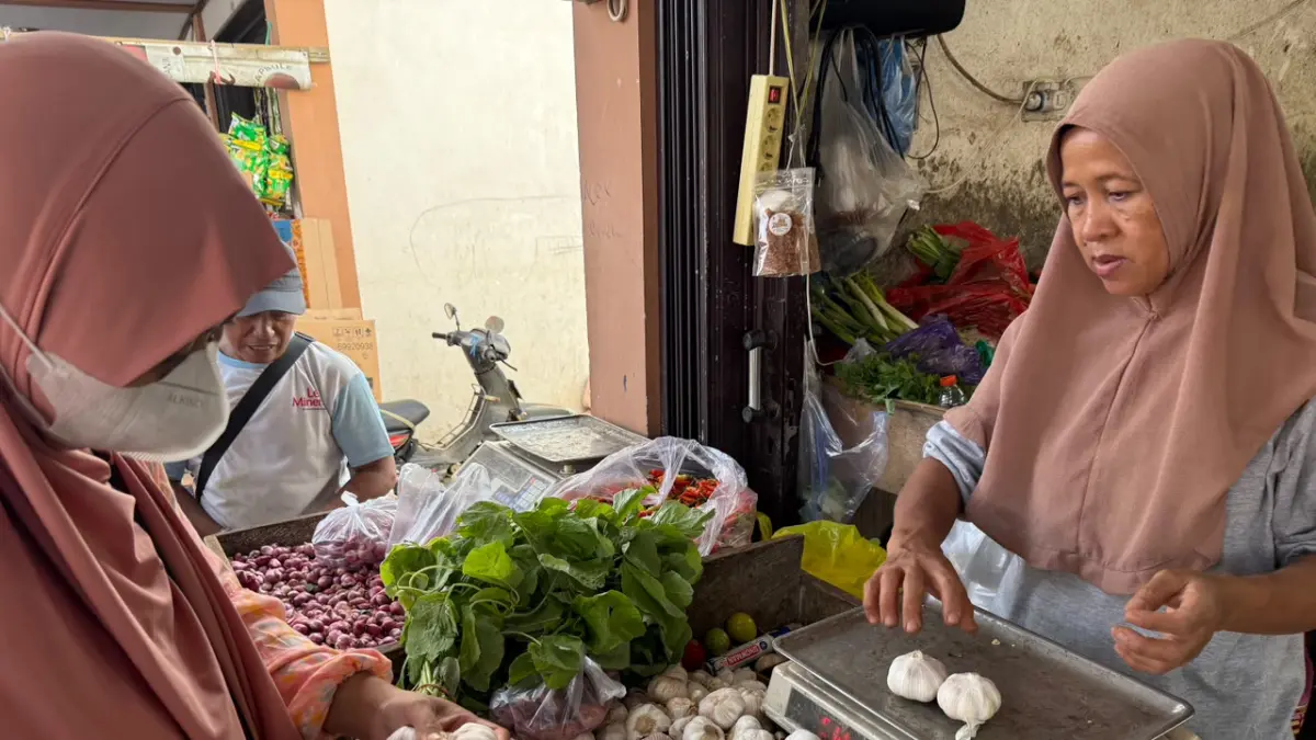 TAHAN LAJU: Penurunan harga komoditas seperti bawang merah dan bawang putih menahan laju inflasi bulanan Kaltim.