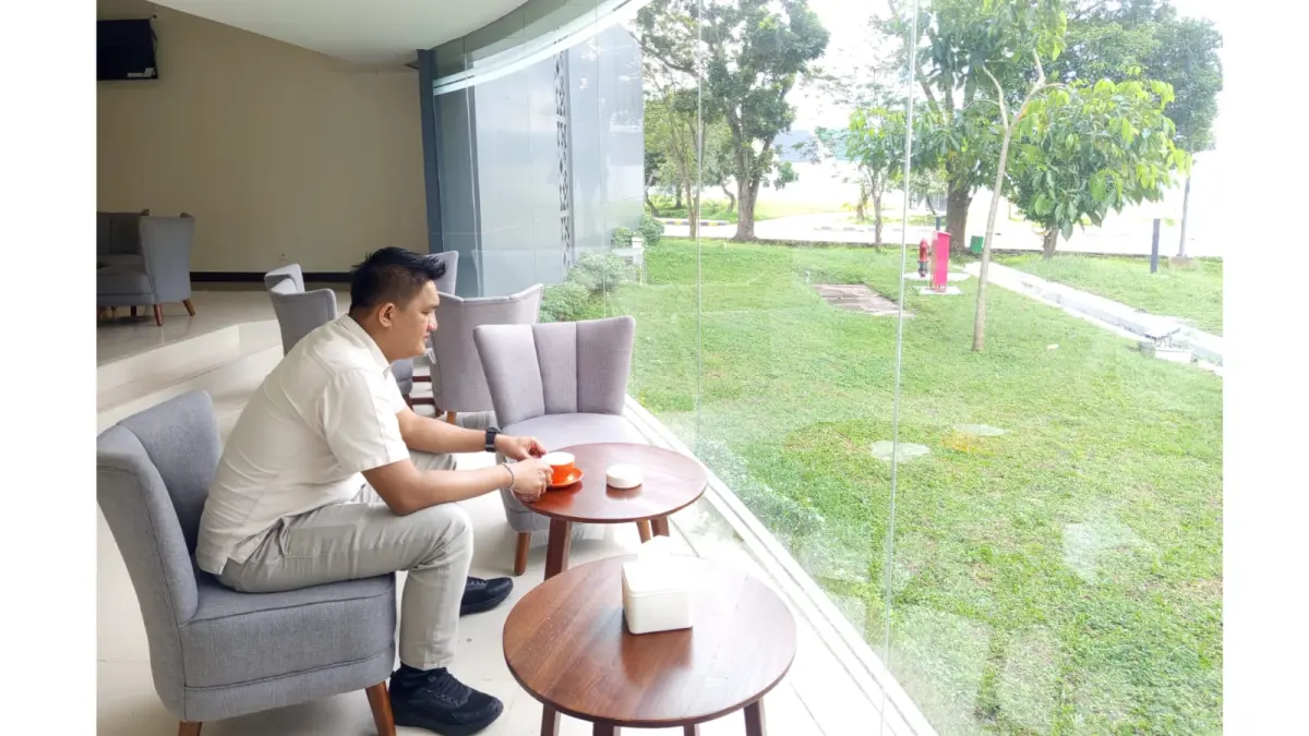 Carita Lounge & Coffee di Claro Pandurata Hotel Samarinda, tempat nyaman untuk bersantai, menikmati kopi, dan melepas penat di tengah kota. (IST)