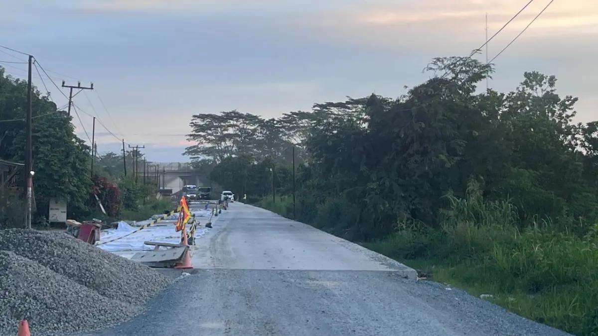 DIKEBUT: Pekerjaan rigid pavement di kawasan jembatan GBU hampir rampung. SUNARDI