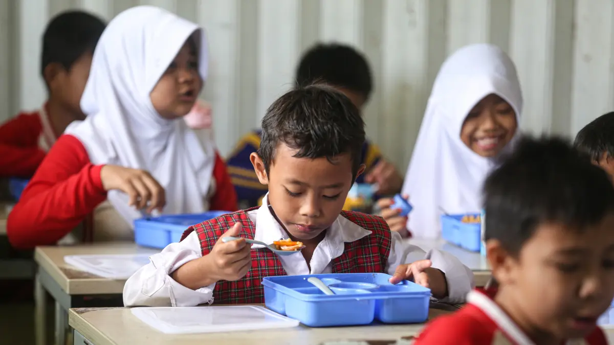 Meski diterpa badai restrukturisasi di pusat akibat kasus hukum, jalannya program Makan Bergizi Gratis di Kaltim dipastikan tidak terganggu dan tetap berjalan sesuai petunjuk teknis sebelumnya.