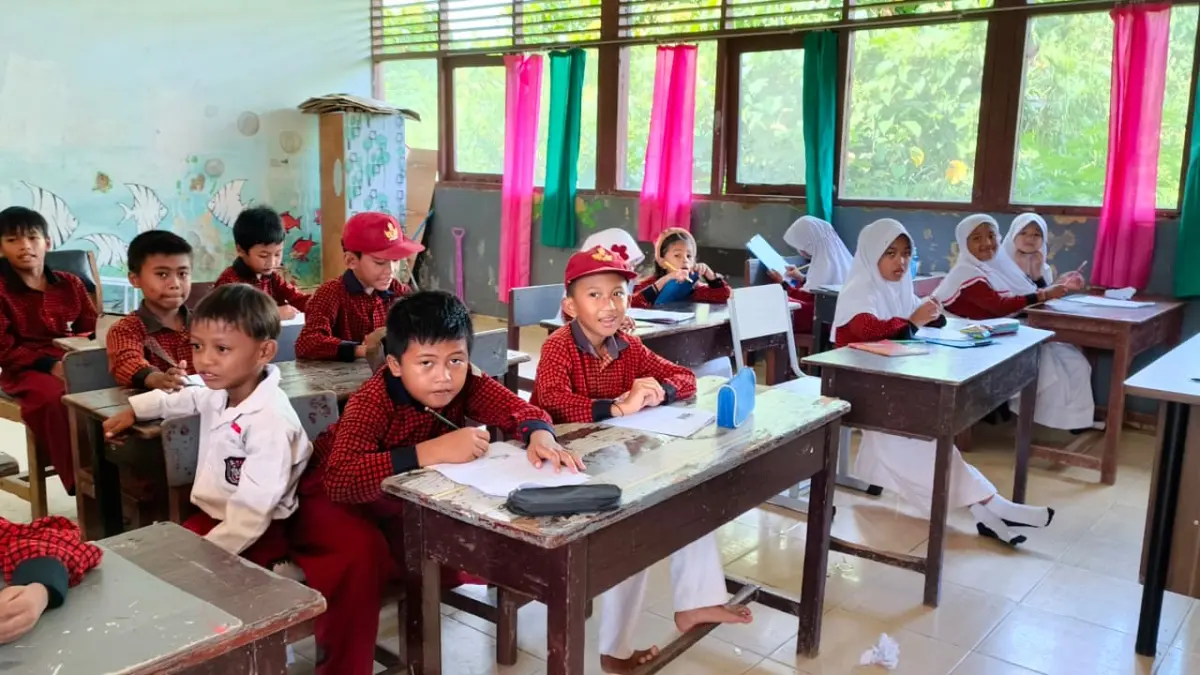 HAFIZ/KP

TAK TERJANGKAU: Siswa SD 012 Sungai Kunjang hingga kini belum menerima manfaat program MBG.

&nbsp;&nbsp;