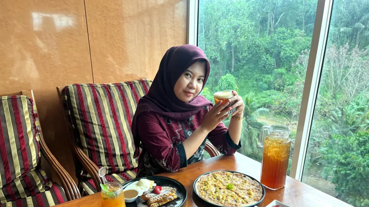 JAMINAN PUAS: Five Signature Pizza menjadi salah satu menu andalan promo June’s Special di Five Premiere Hotel Samarinda. Pizza tipis khas Italia ini hadir dengan topping paprika, jamur, smoked beef, sosis, mozzarella, dan basil.