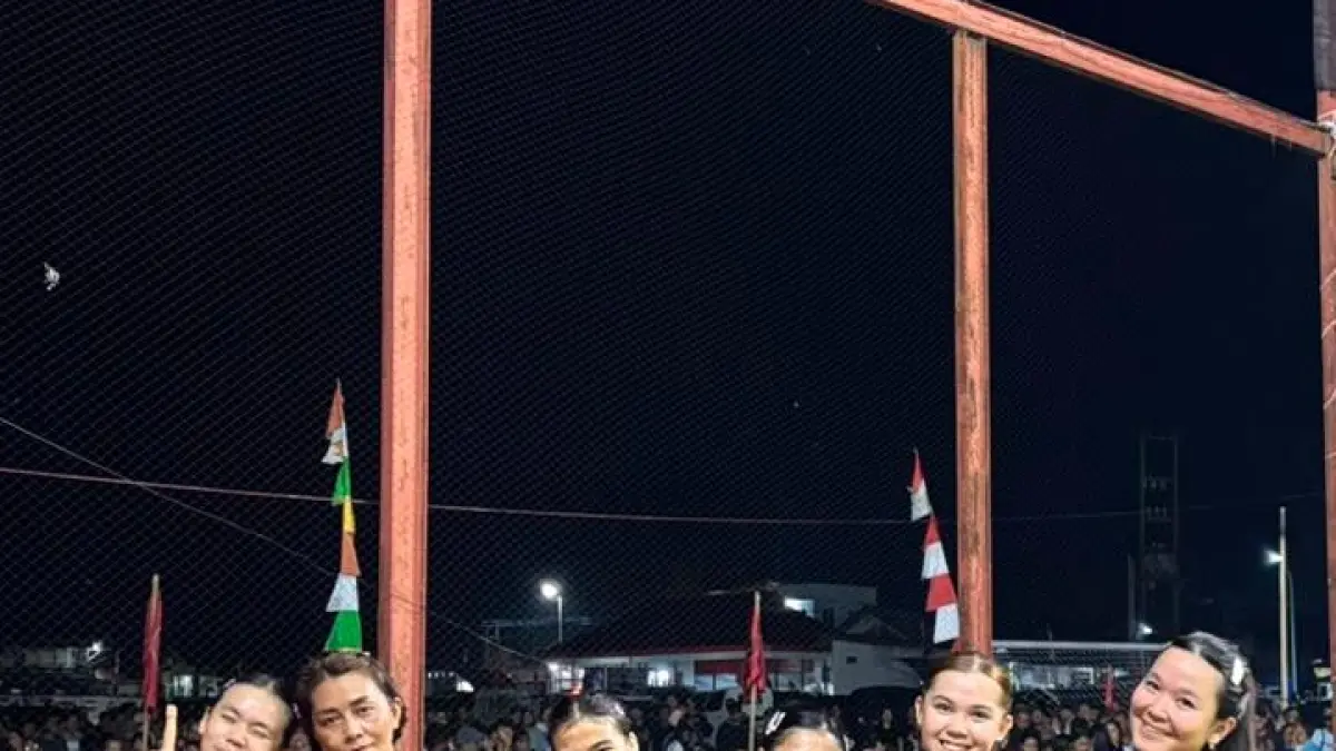 JUARA: Skuad tim putri bola voli JVC Kemang Juaq Asa.