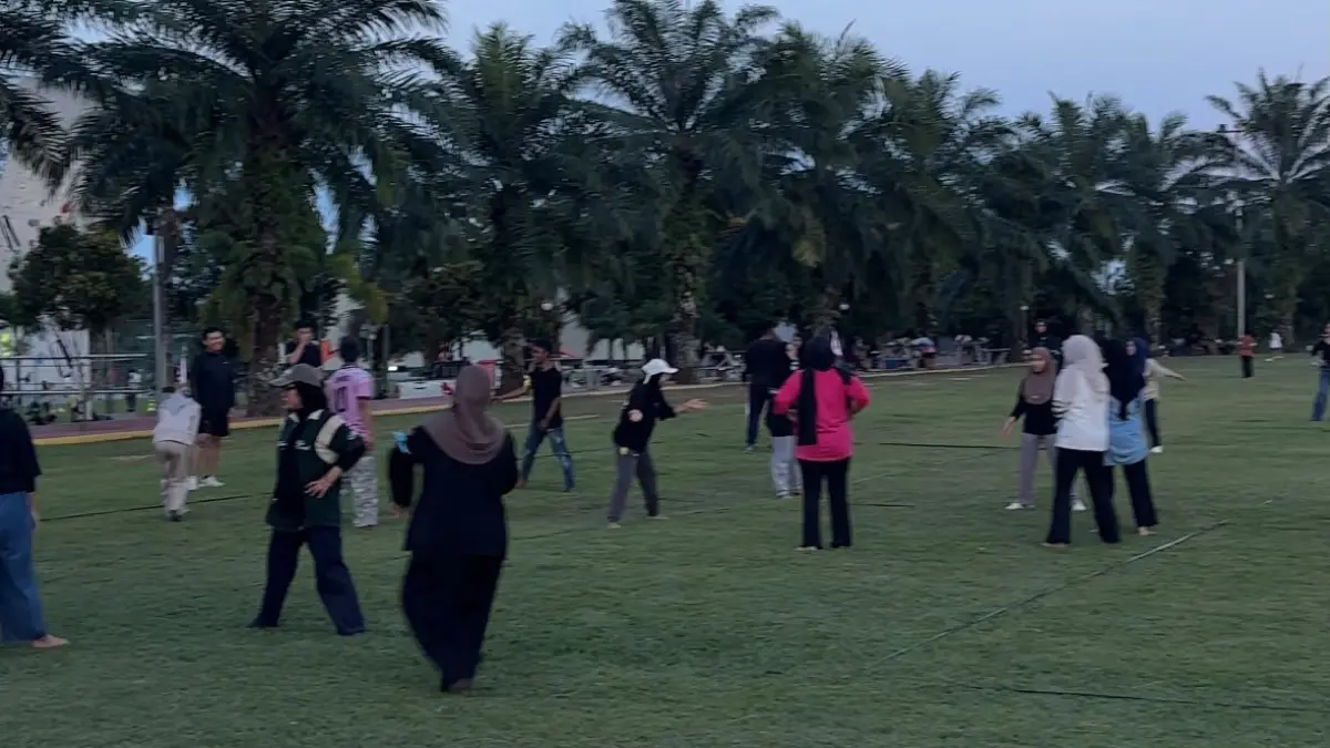 Ajang ini mengajak masyarakat lintas generasi bernostalgia melalui permainan masa kecil seperti gobak sodor, benteng, kasti, kelereng, dan lompat tali.
