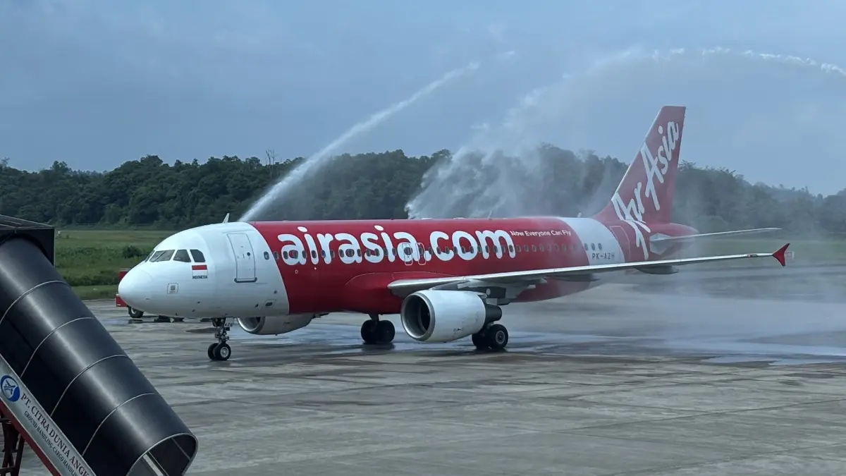 AirAsia akan kembali melayani penerbangan dari dan menuju Berau mulai bulan depan. (FOTO SENO/BP)