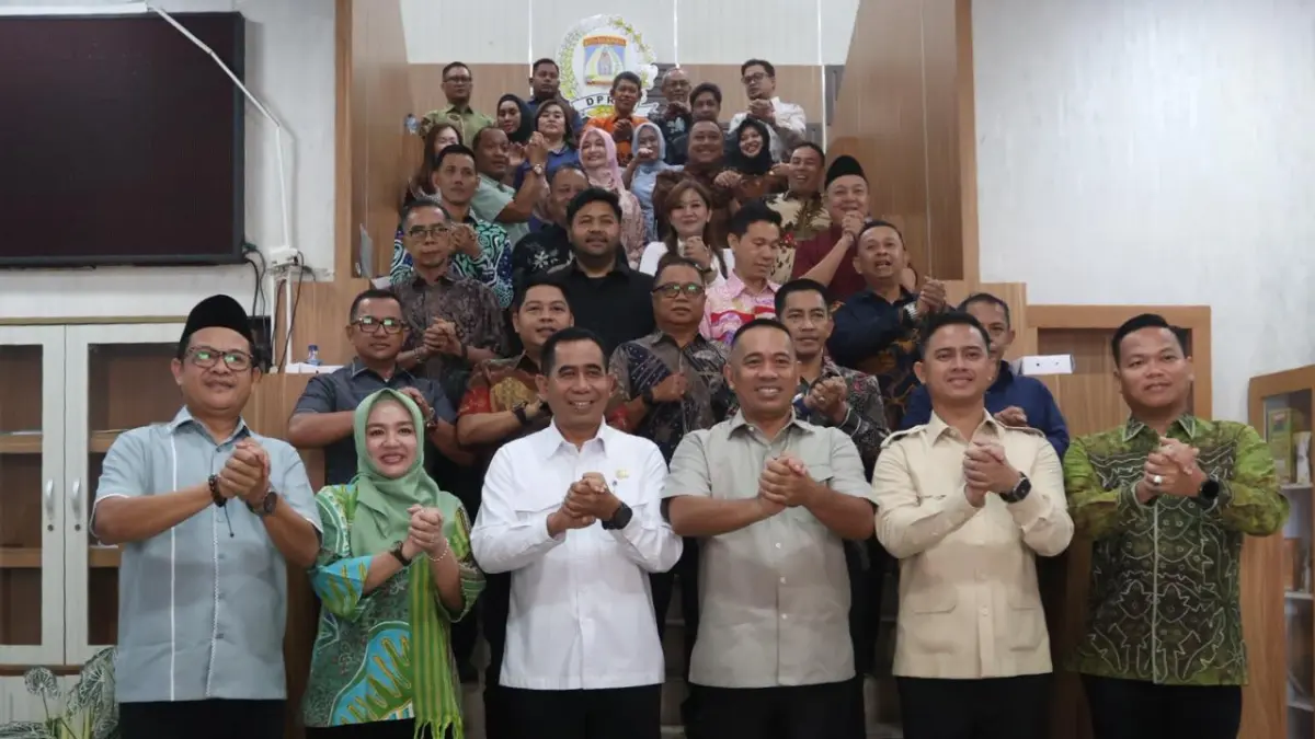 KOLABORASI: DPRD Pontianak bertandang ke Gedung DPRD Balikpapan untuk membahas optimalisasi pendapatan asli daerah, Senin (8/6). (ANGGI/KP)