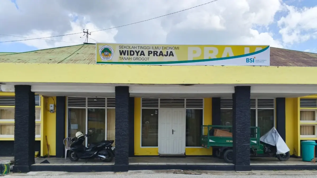 NAIK KELAS: Kampus kebanggaan lokal Paser ini akan menambah prodi baru. IST/KP