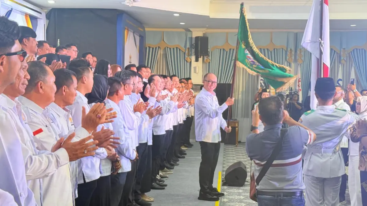 SEMANGAT BARU: Pengurus Kamar Dagang dan Industri (Kadin) Balikpapan periode 2026-2031 resmi dilantik, Senin (8/6) malam.