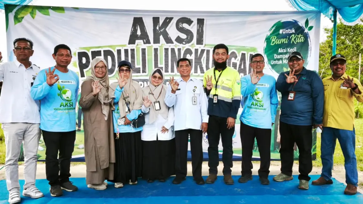 ANTUSIAS: Aksi Peduli Lingkungan acara puncak peringatan Hari Lingkungan Hidup diikuti antusias elemen masyarakat dan stakeholder. (LUPUS/KP)