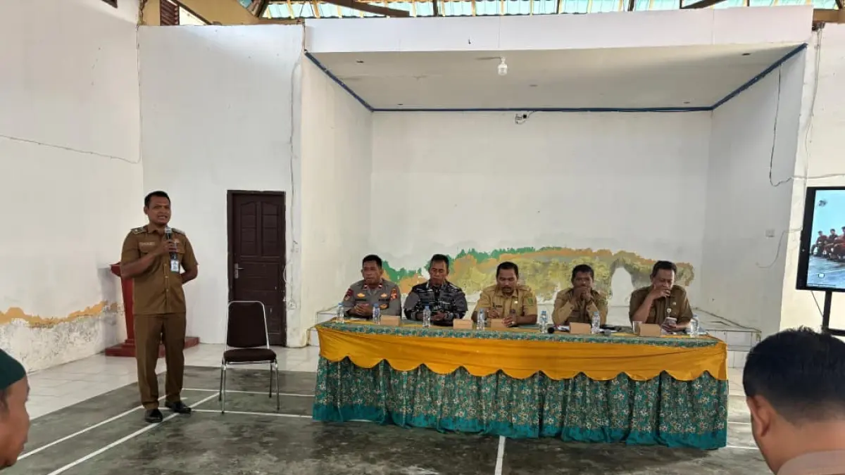 Sahudi menjelaskan bahwa pentingnya sinergi dan kepatuhan nelayan terhadap aturan penangkapan ikan di wilayah pesisir Babulu Laut.
