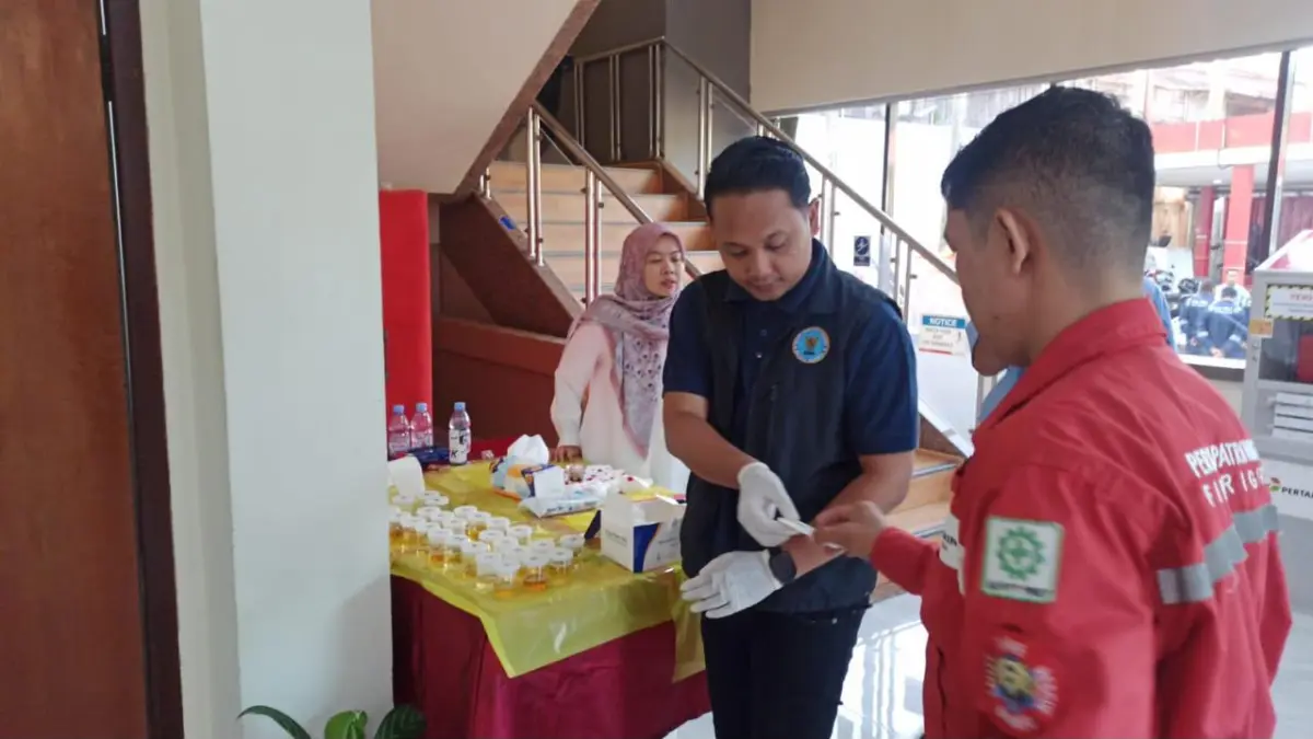 LAWAN NARKOBA: Melalui pemeriksaan NAPZA berkala, PPN Regional Kalimantan ingin memastikan lingkungan kerja yang sehat, aman, dan bebas dari penyalahgunaan narkotika maupun zat adiktif lainnya.