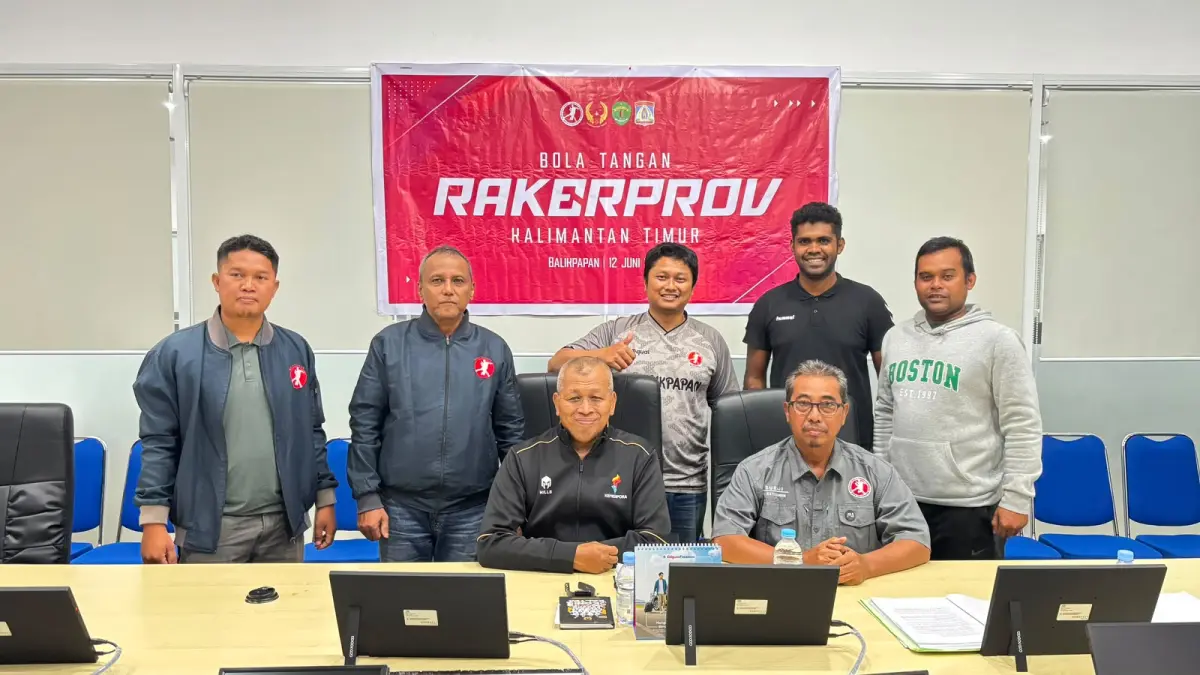 Jajaran pengurus kabupaten/kota saat menghadiri Rapat Kerja Provinsi (Rakerprov) ABTI Kaltim di Ruang Rapat PT Inkorincorp, Balikpapan.