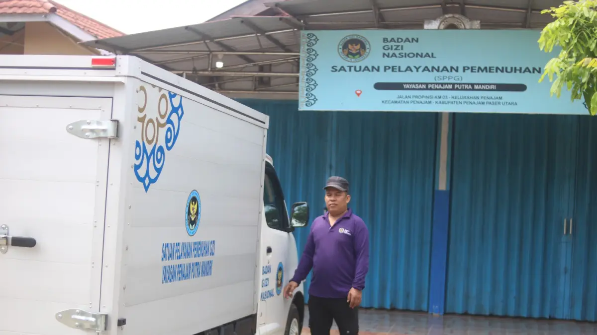UTAMAKAN: Dapur SPPG Penajam 1 menjamin keamanan dan kehalalan produk MBG. (AHMAD MAKI/KP)