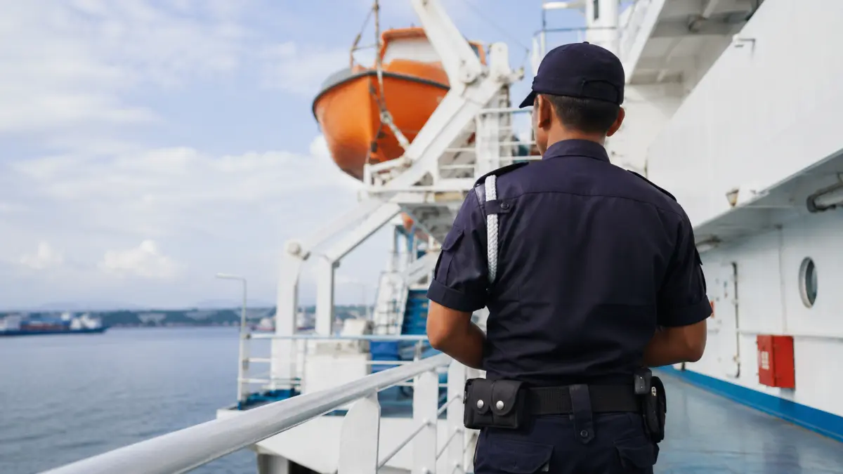 Ilustrasi lowongan kerja security di Pelni Services 2026.