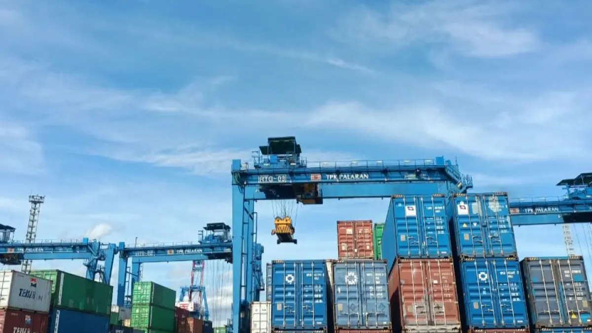 KOMPAK: Volume barang yang diangkut melalui jalur laut Kaltim turun 13,75 persen.