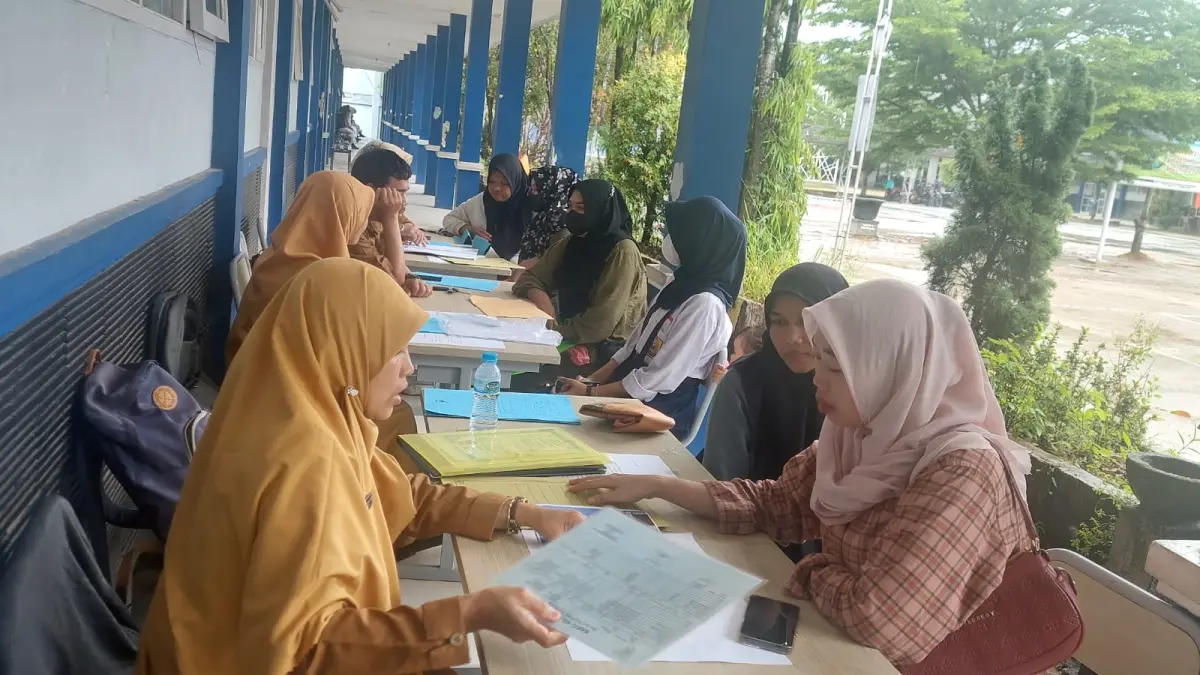 TAMBAHAN NILAI:&nbsp;Calon siswa baru jenjang SMA dan SMK yang memiliki prestasi kejuaraan bisa mendaftar melalui jalur prestasi yang dibuka pada SPMB tahun ini. (FOTO: ADIEL KUNDHARA/KP)